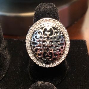 😍Lia Sophia “Antiquity” Size 7 Ring